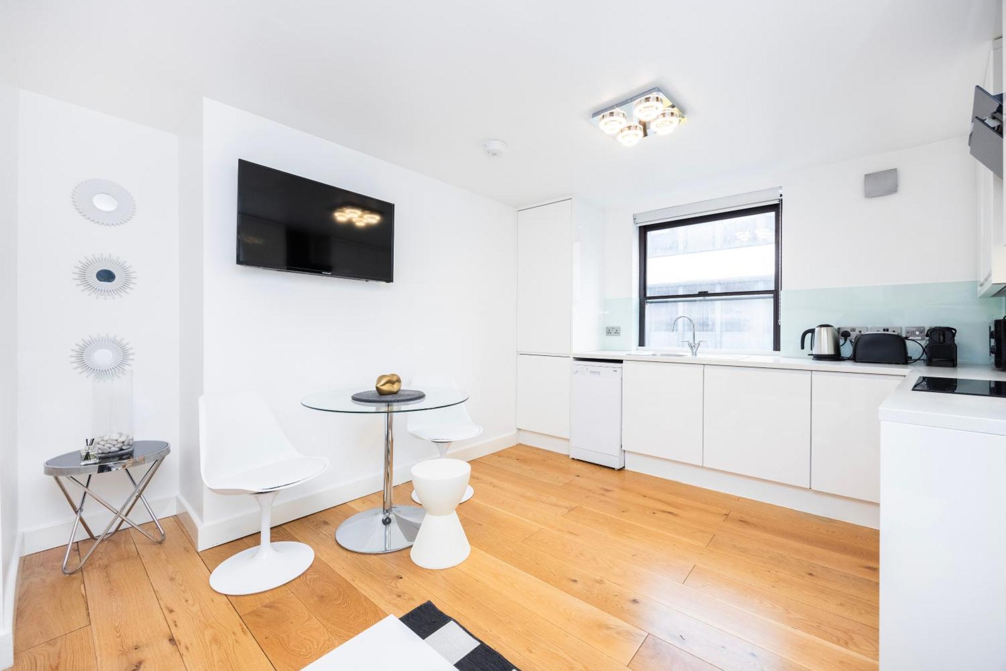 Stunning 2bed In Soho,steps From Piccadilly Circus Apartamento *